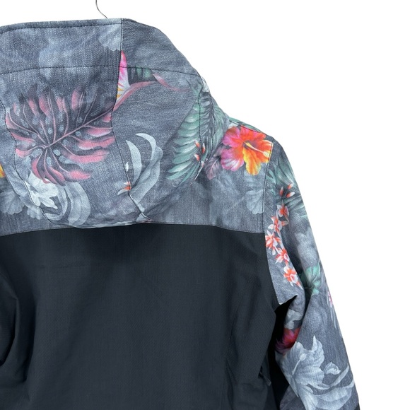 Roxy Black and Gray Floral Ski Jacket - Picture 7 of 11